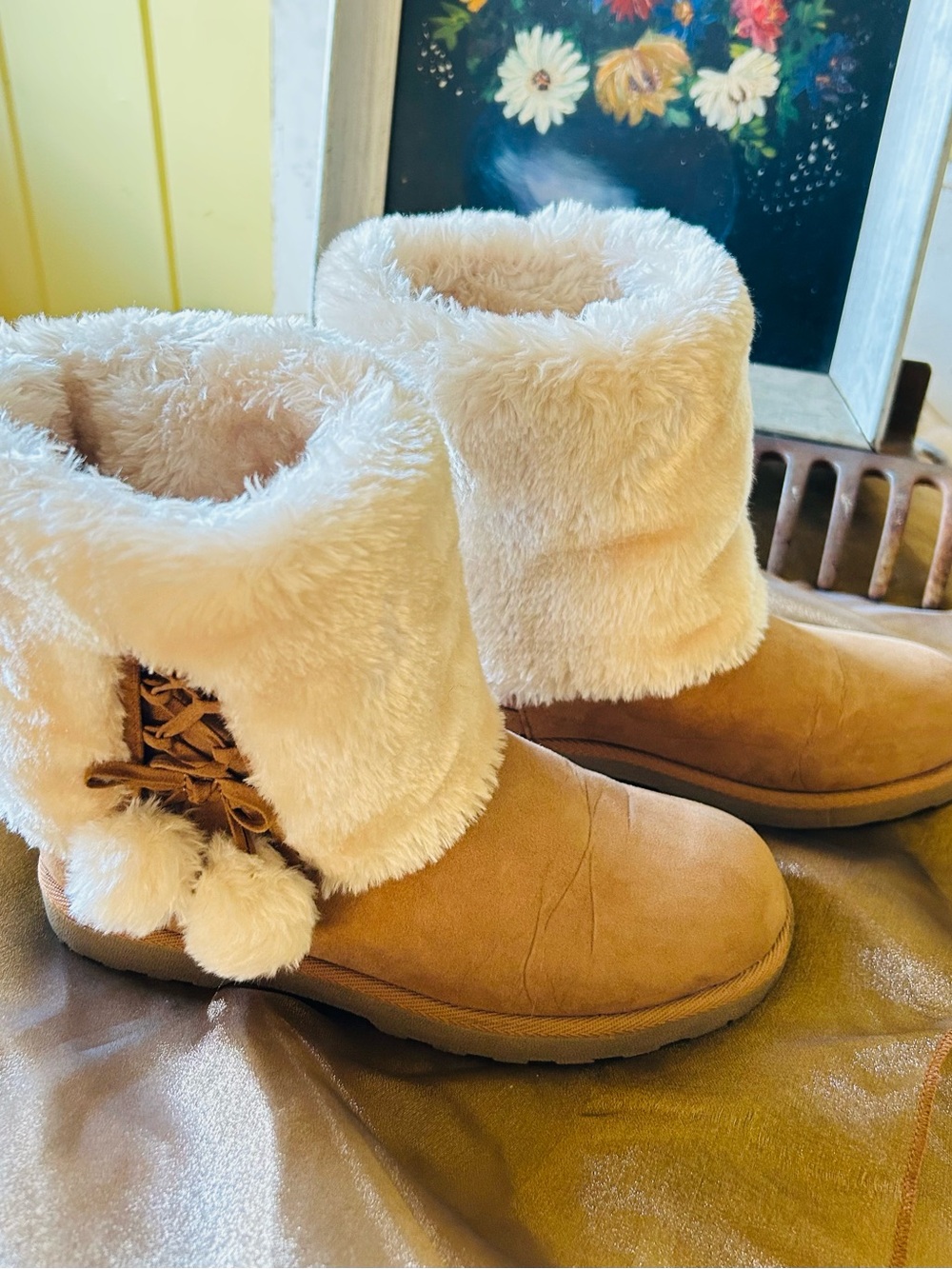 Makalu - Cozy Faux-Fur Lined Women's Ankle Boots - Tan